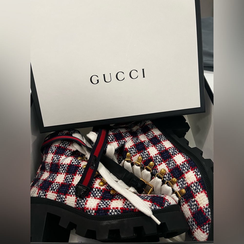 New Gucci tweed ankle boots in original box. Gently worn (excellent condition)